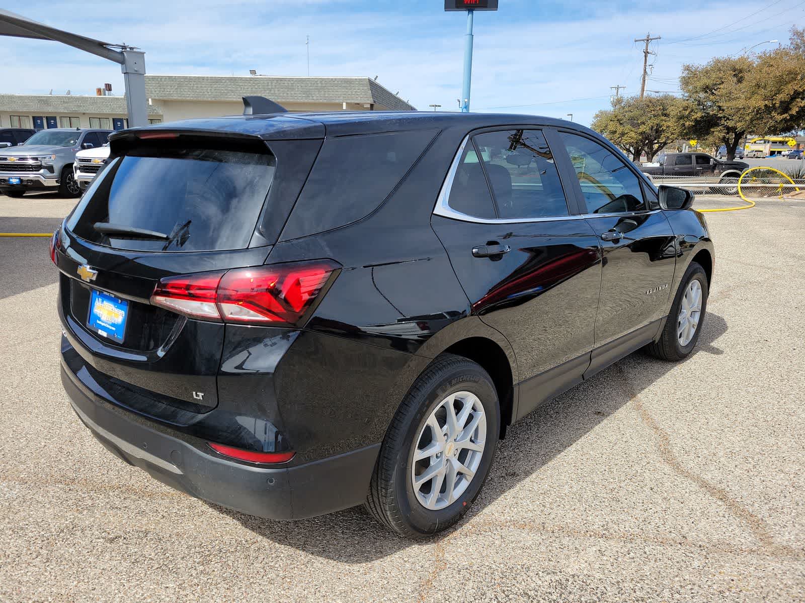 Thumbnail: 2023 Chevrolet Equinox - 13