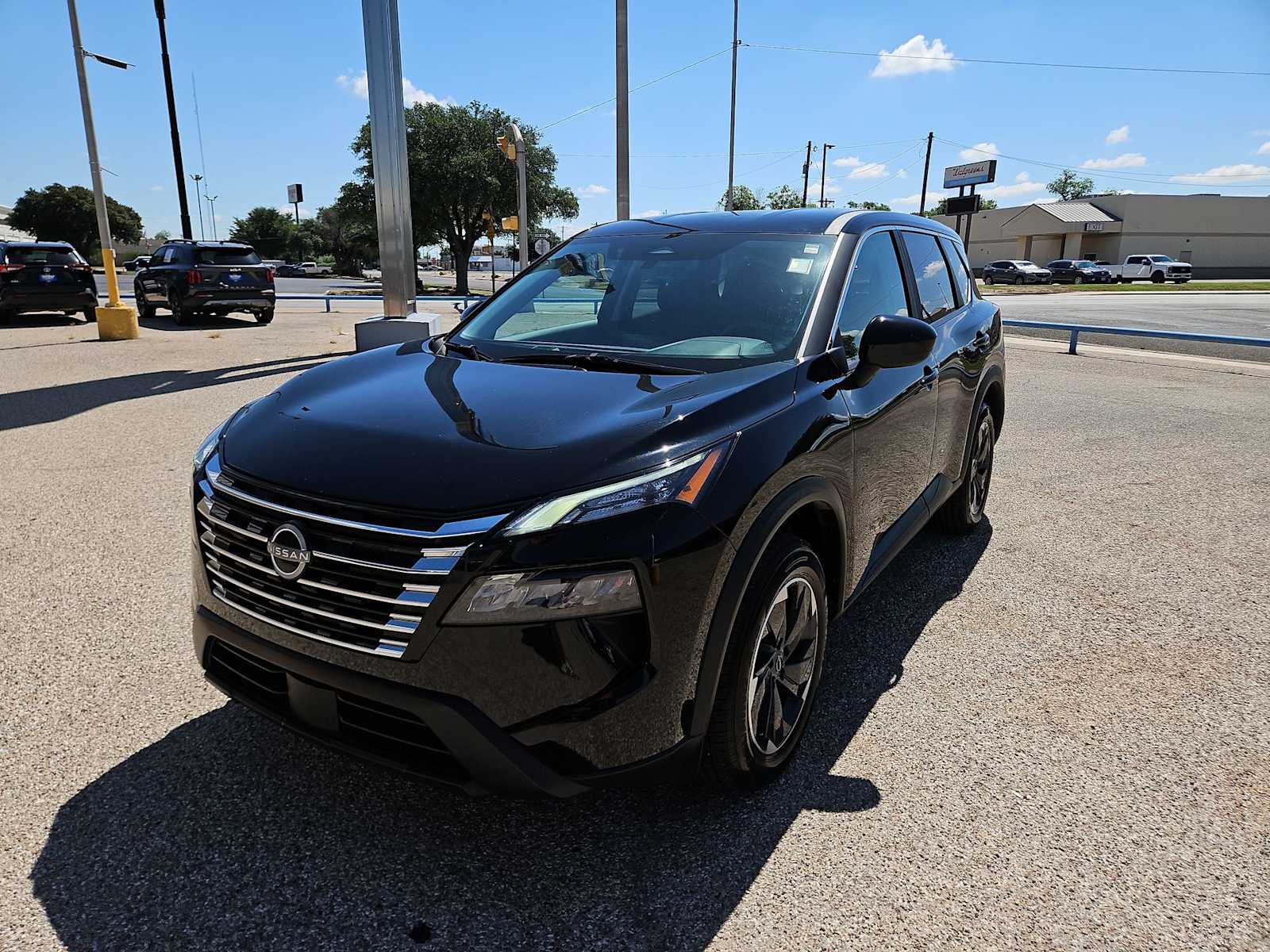 Thumbnail: 2025 Nissan Rogue - 4