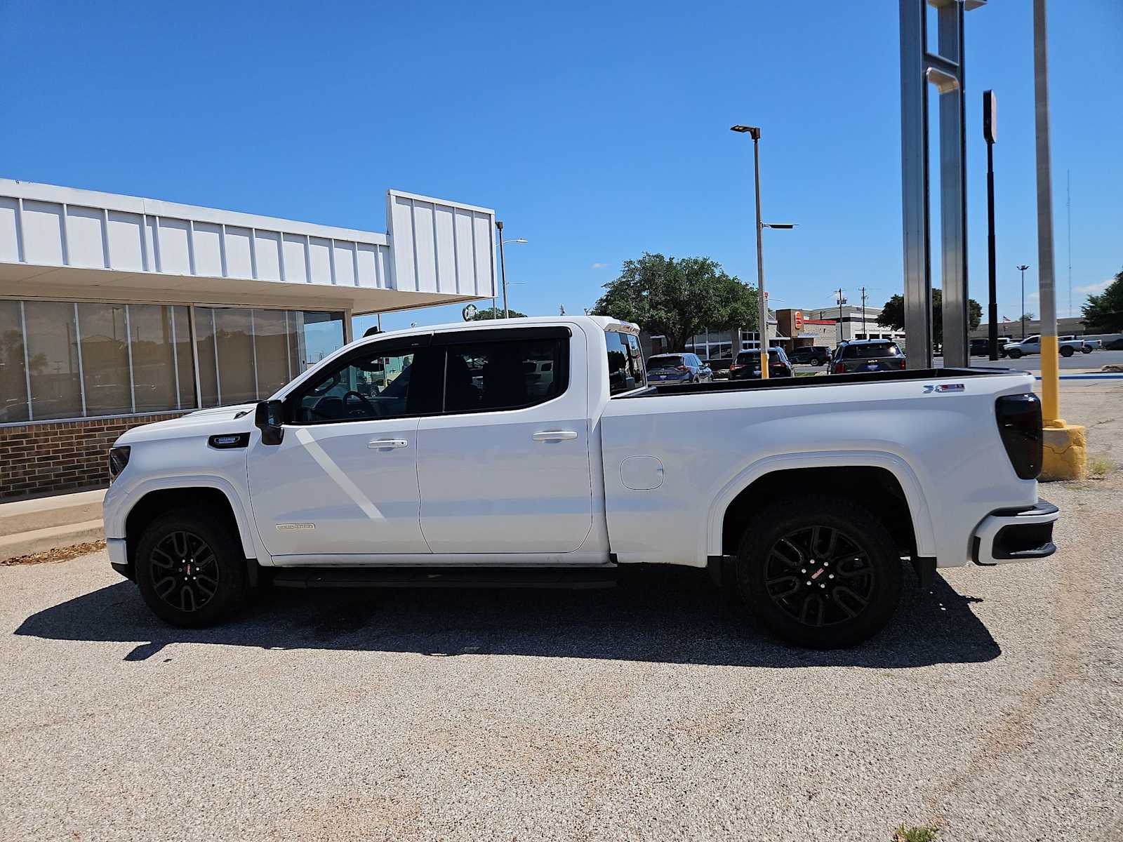 Thumbnail: 2022 GMC Sierra 1500 - 5