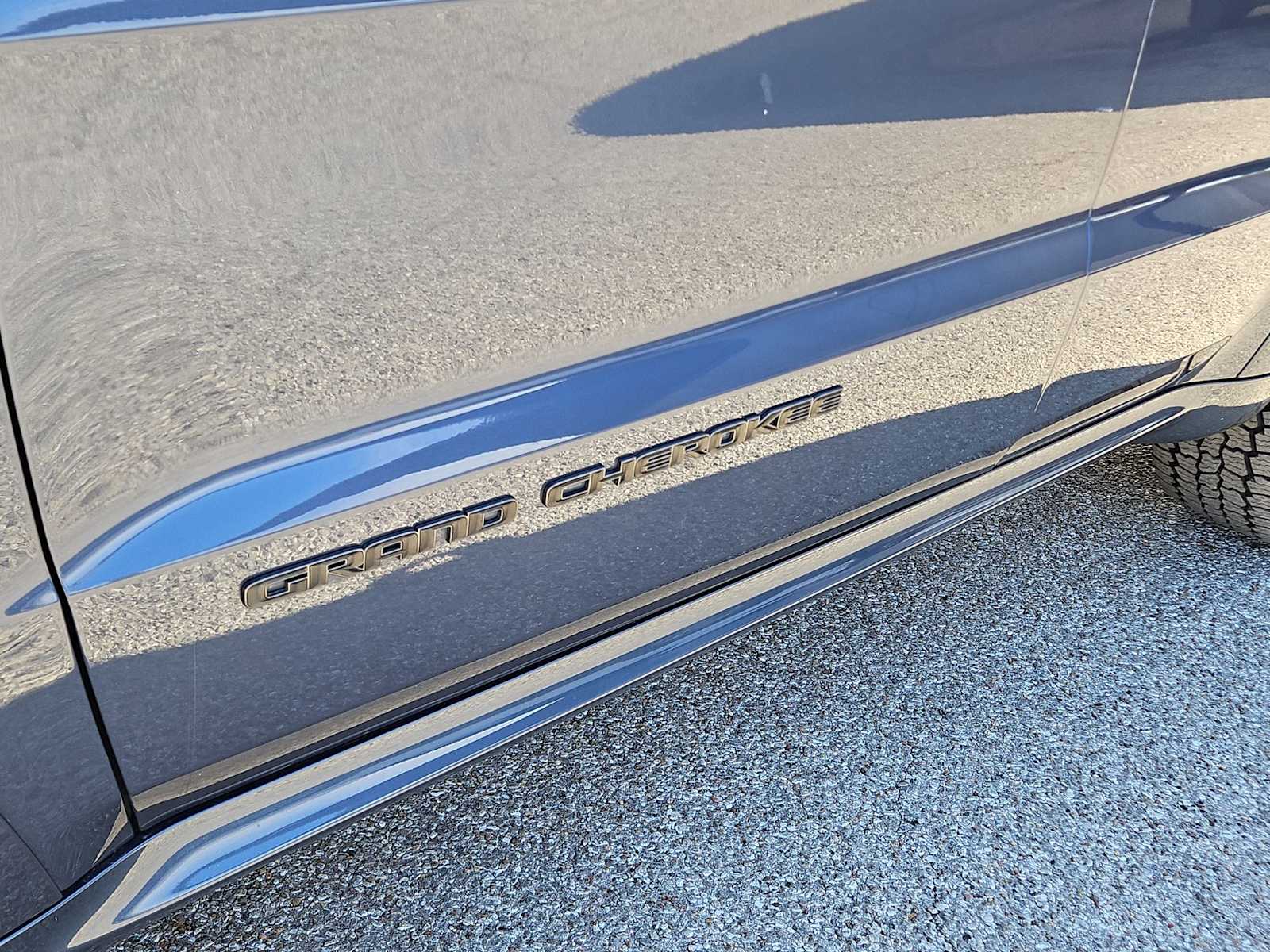 Thumbnail: 2021 Jeep Grand Cherokee - 11