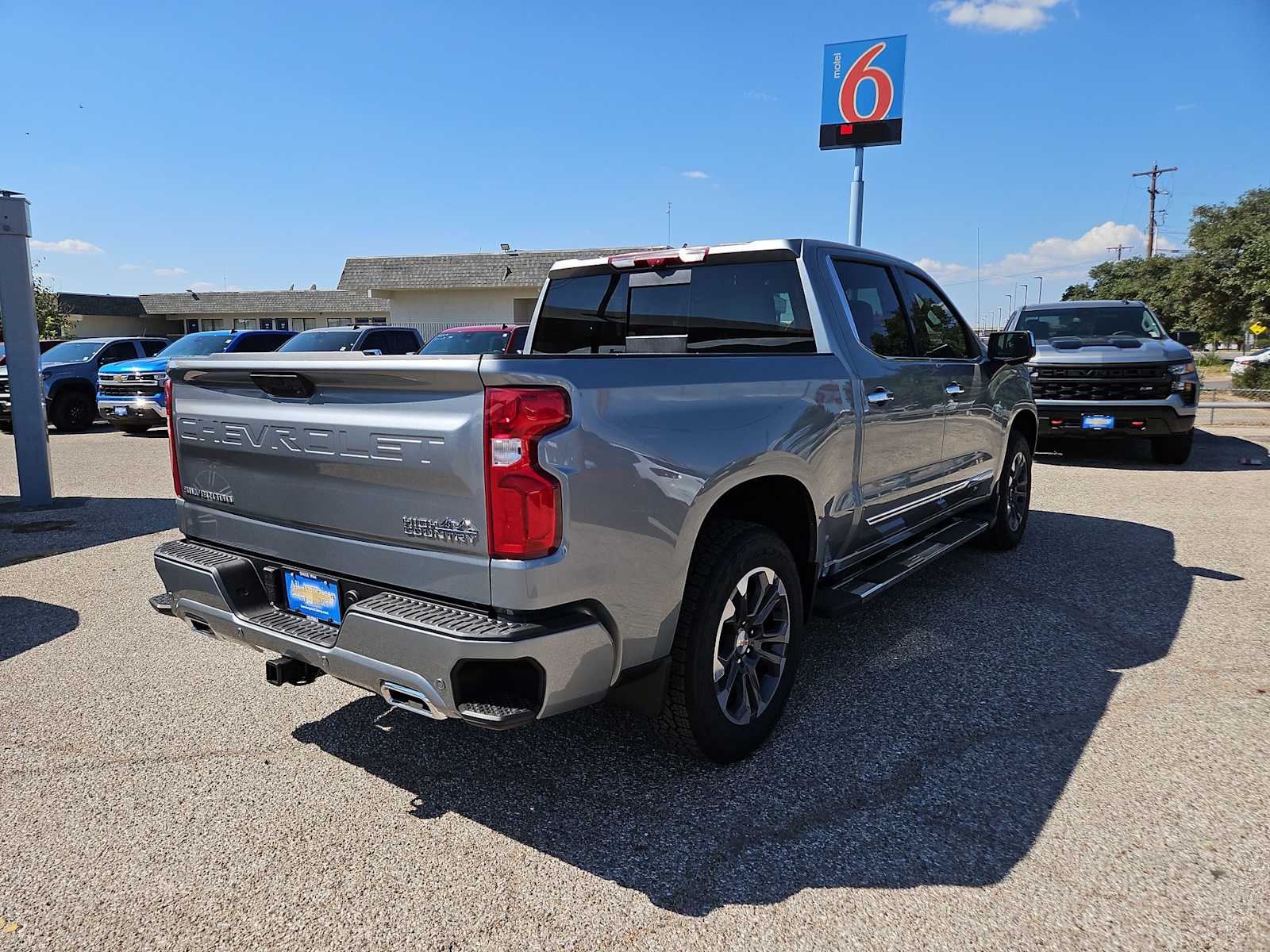 Thumbnail: 2026 Chevrolet Silverado 1500 - 9