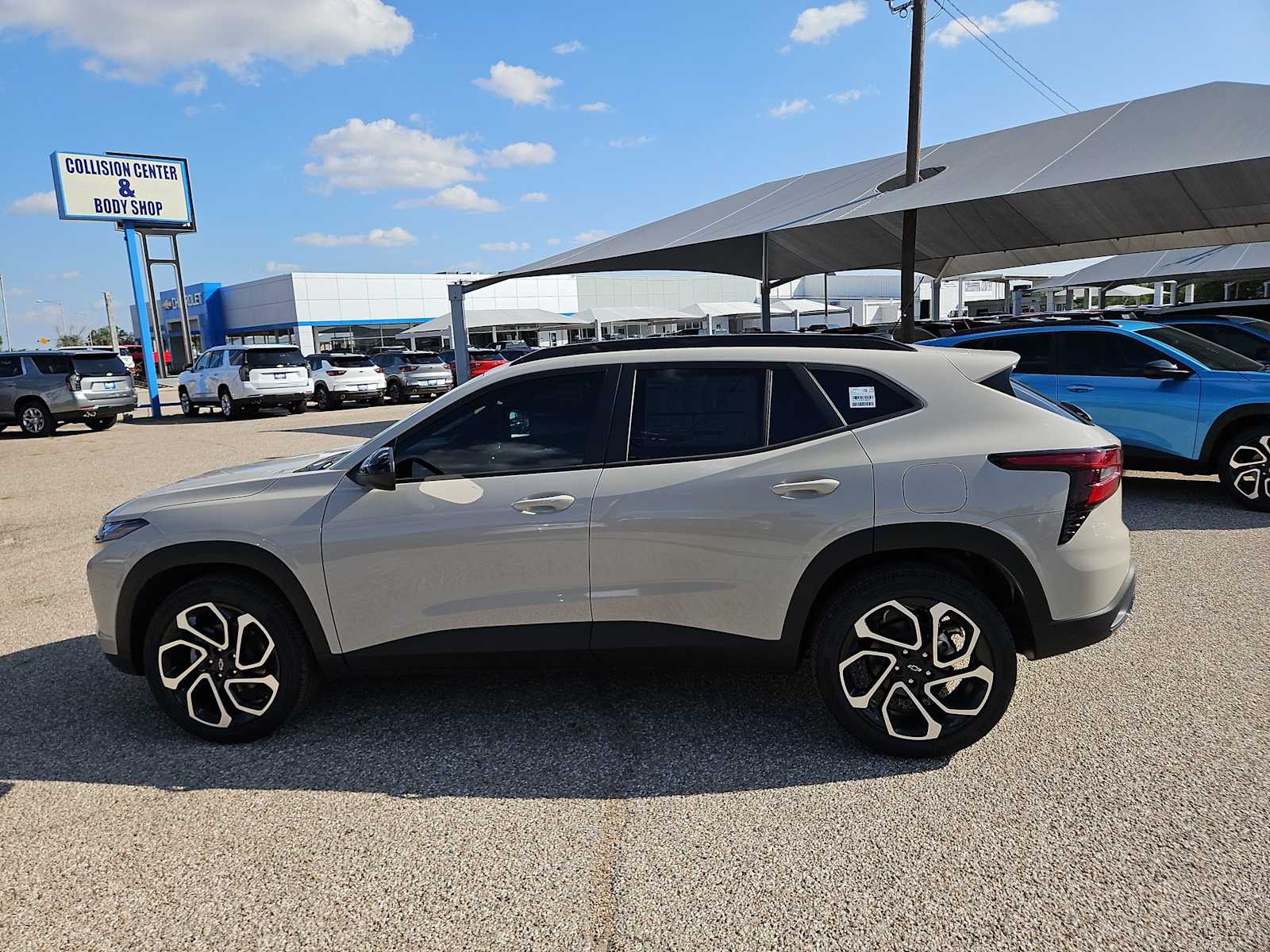 Thumbnail: 2026 Chevrolet Trax - 5