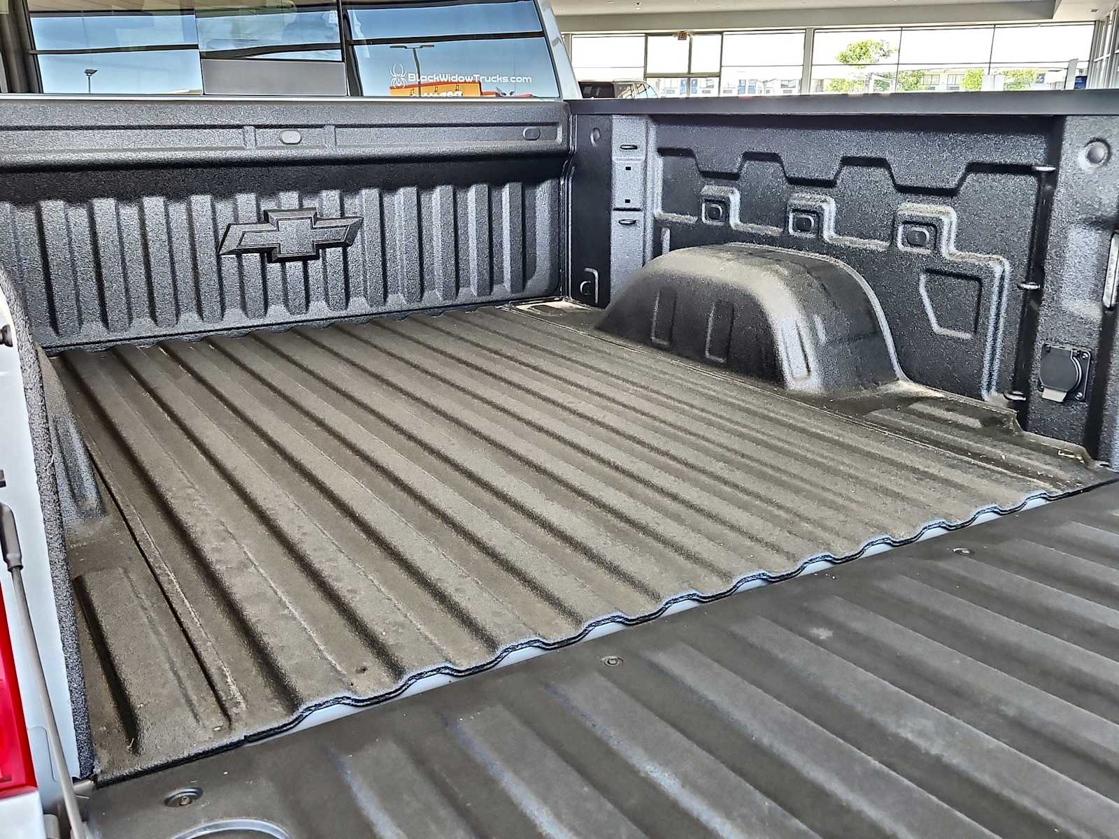 Thumbnail: 2025 Chevrolet Silverado 1500 - 19