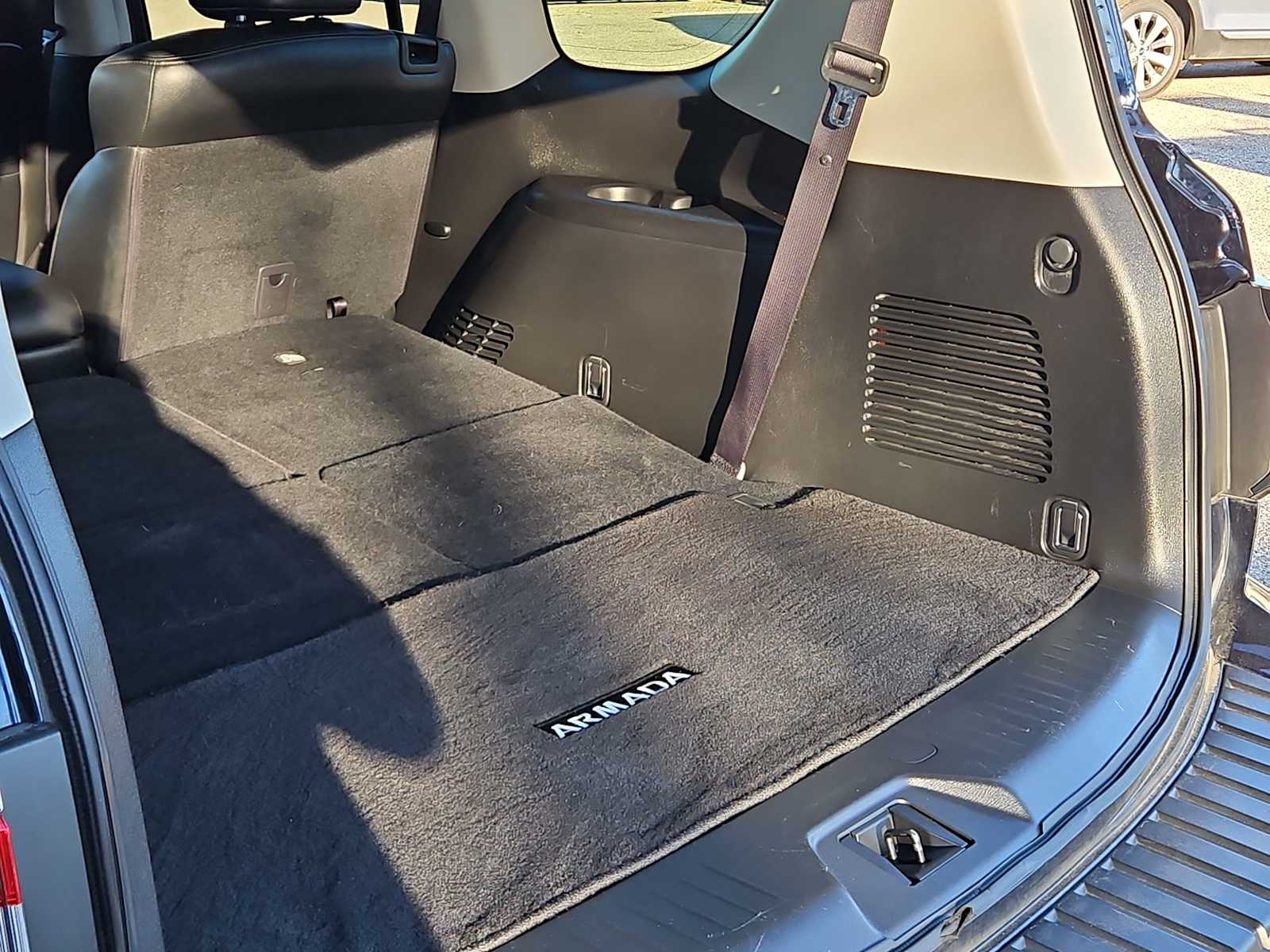 Thumbnail: 2022 Nissan Armada - 23