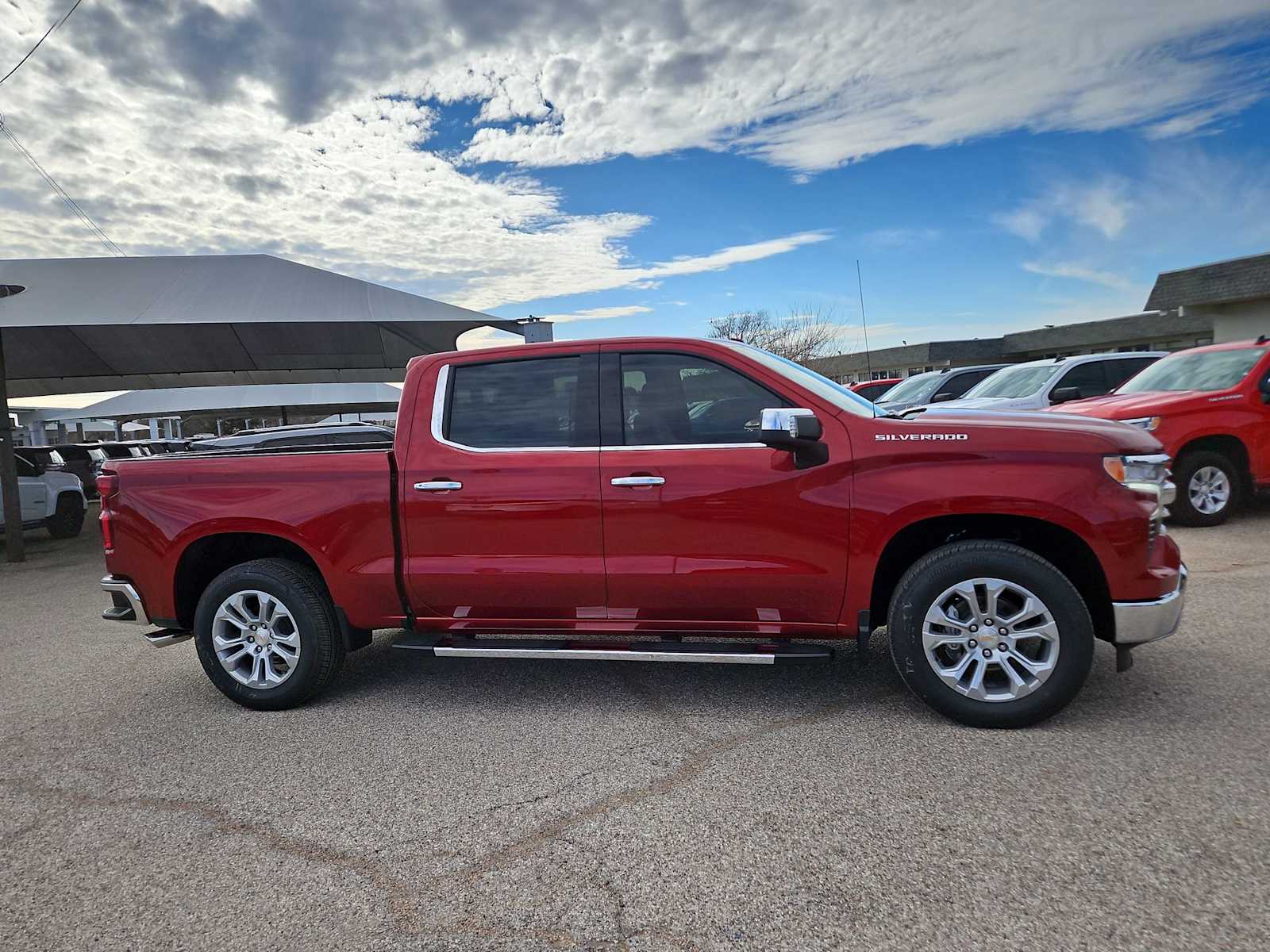 Thumbnail: 2026 Chevrolet Silverado 1500 - 9