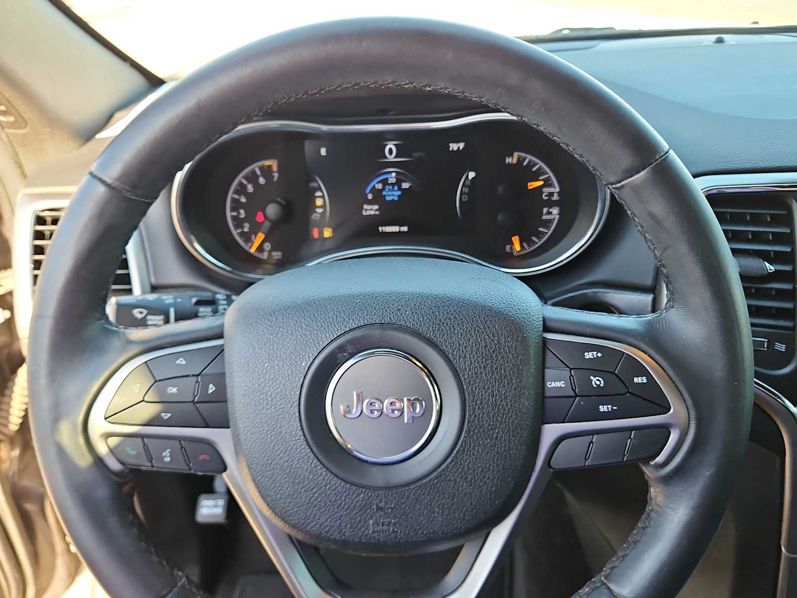 Thumbnail: 2018 Jeep Grand Cherokee - 19