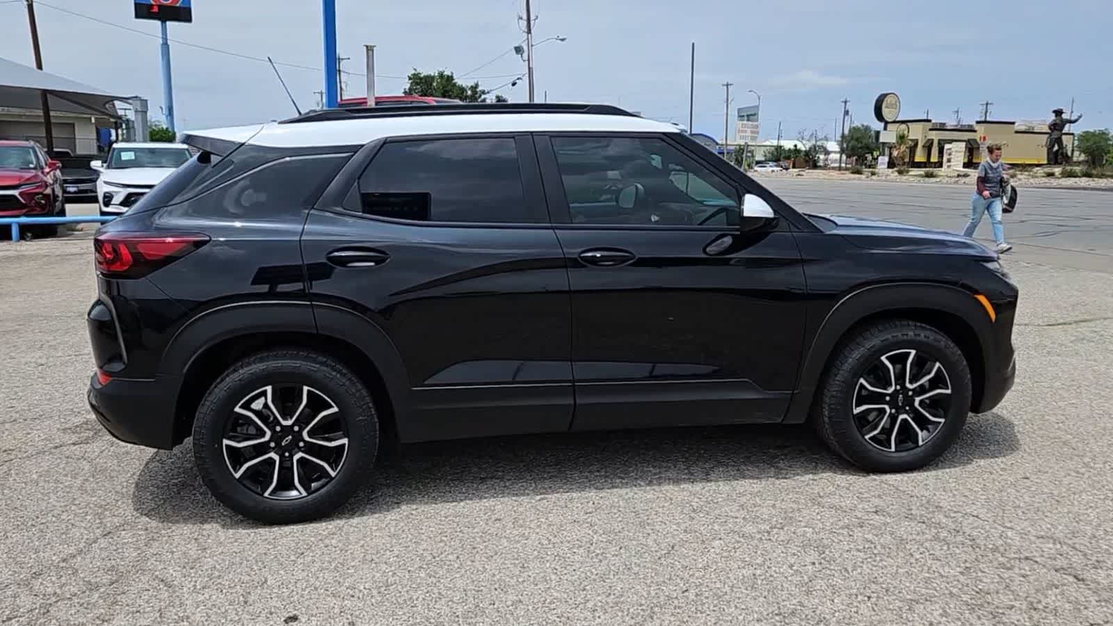 Thumbnail: 2024 Chevrolet TrailBlazer - 8