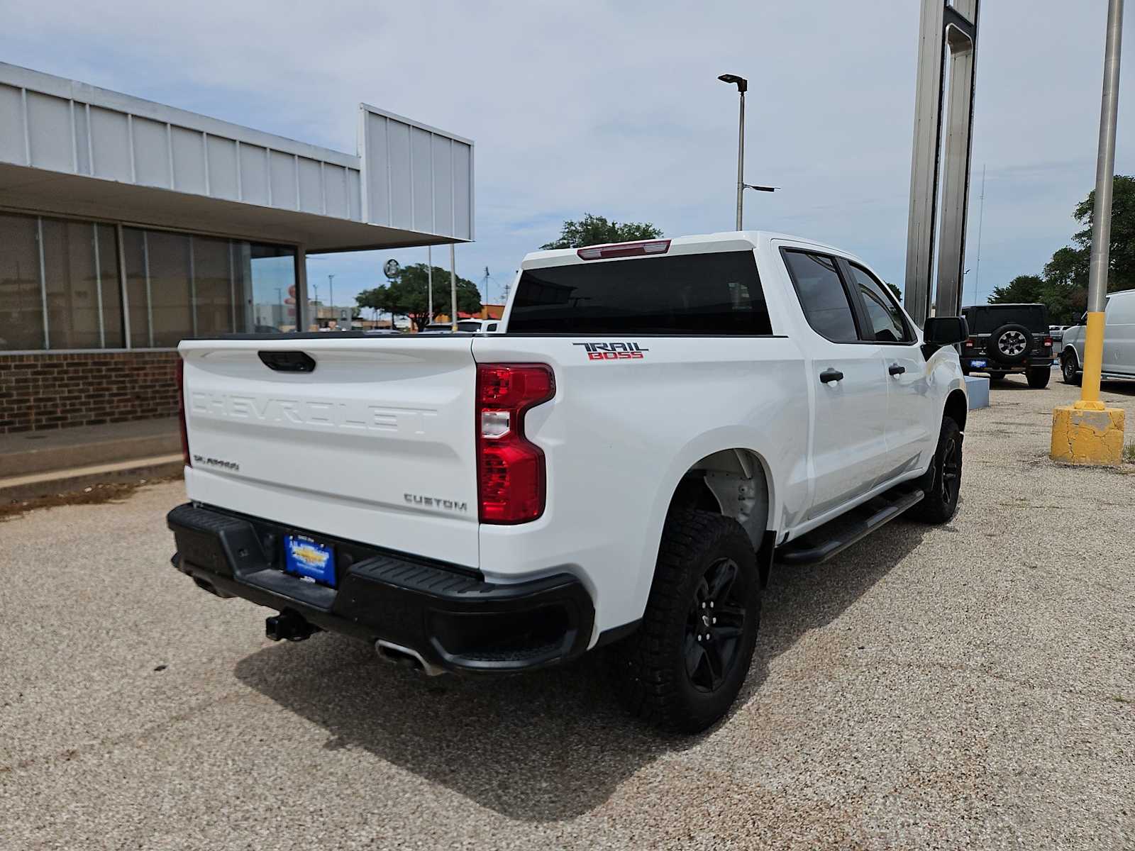 Thumbnail: 2024 Chevrolet Silverado 1500 - 8
