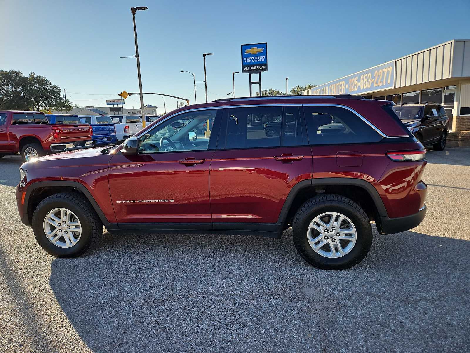 Thumbnail: 2023 Jeep Grand Cherokee - 5