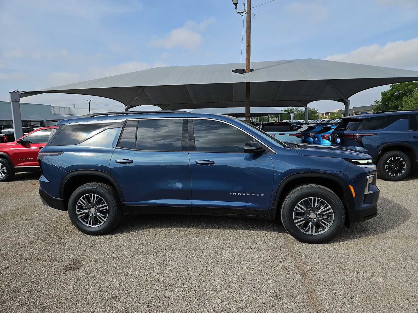 Thumbnail: 2026 Chevrolet Traverse - 9