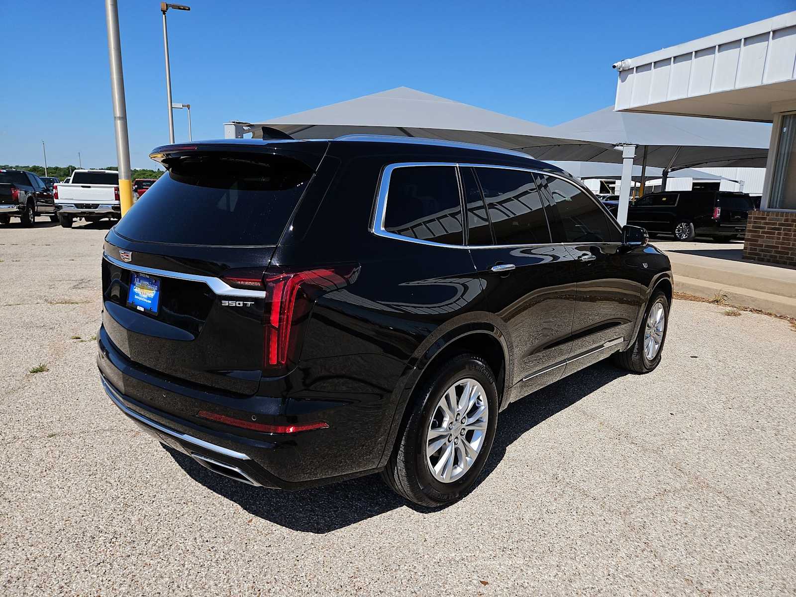 Thumbnail: 2025 Cadillac XT6 - 8