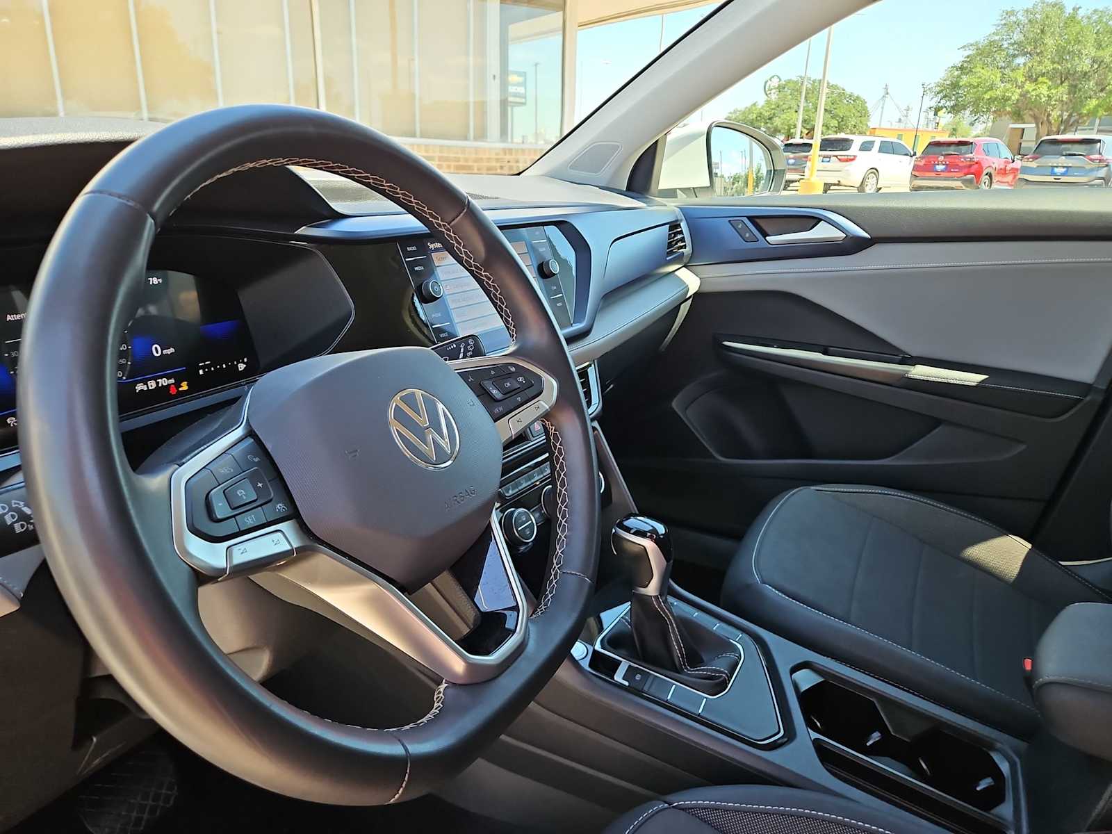 Thumbnail: 2024 Volkswagen Taos - 10