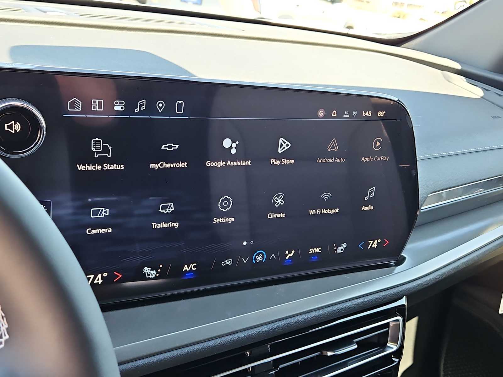 Thumbnail: 2026 Chevrolet Traverse - 24