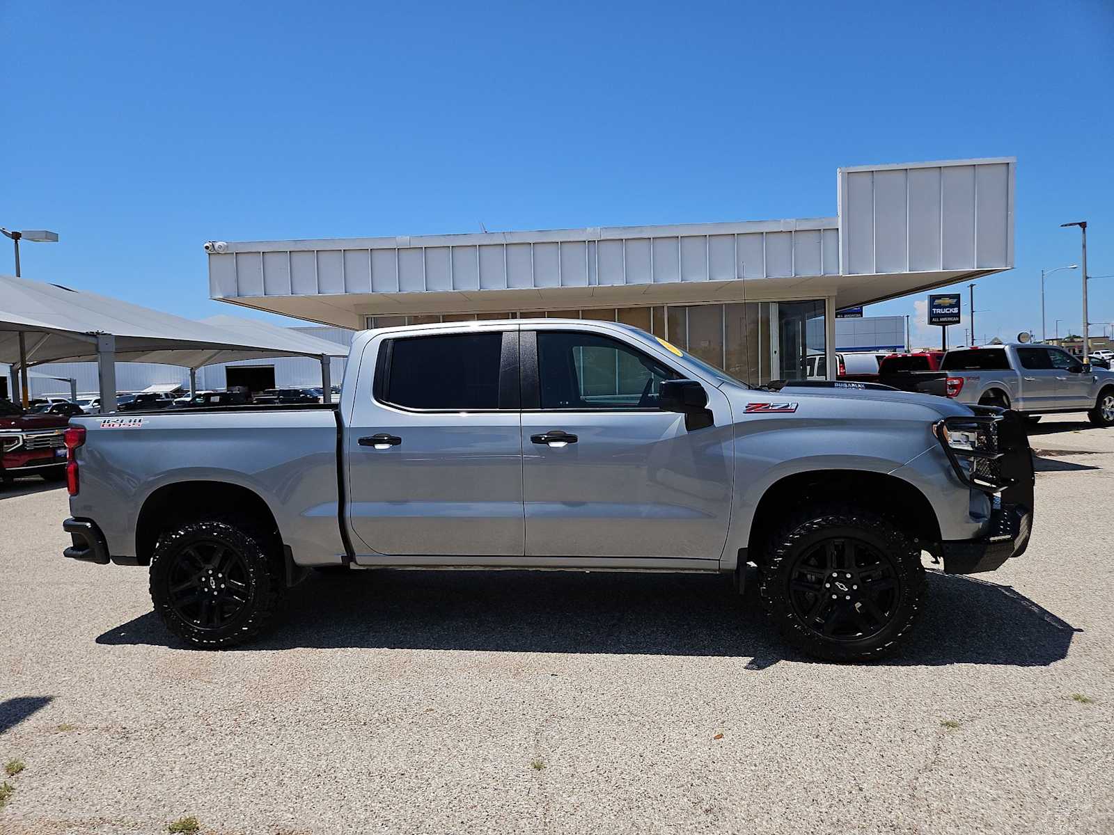 Thumbnail: 2025 Chevrolet Silverado 1500 - 8