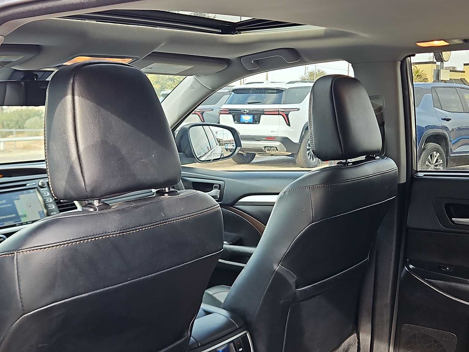 Thumbnail: 2018 Toyota Highlander - 16