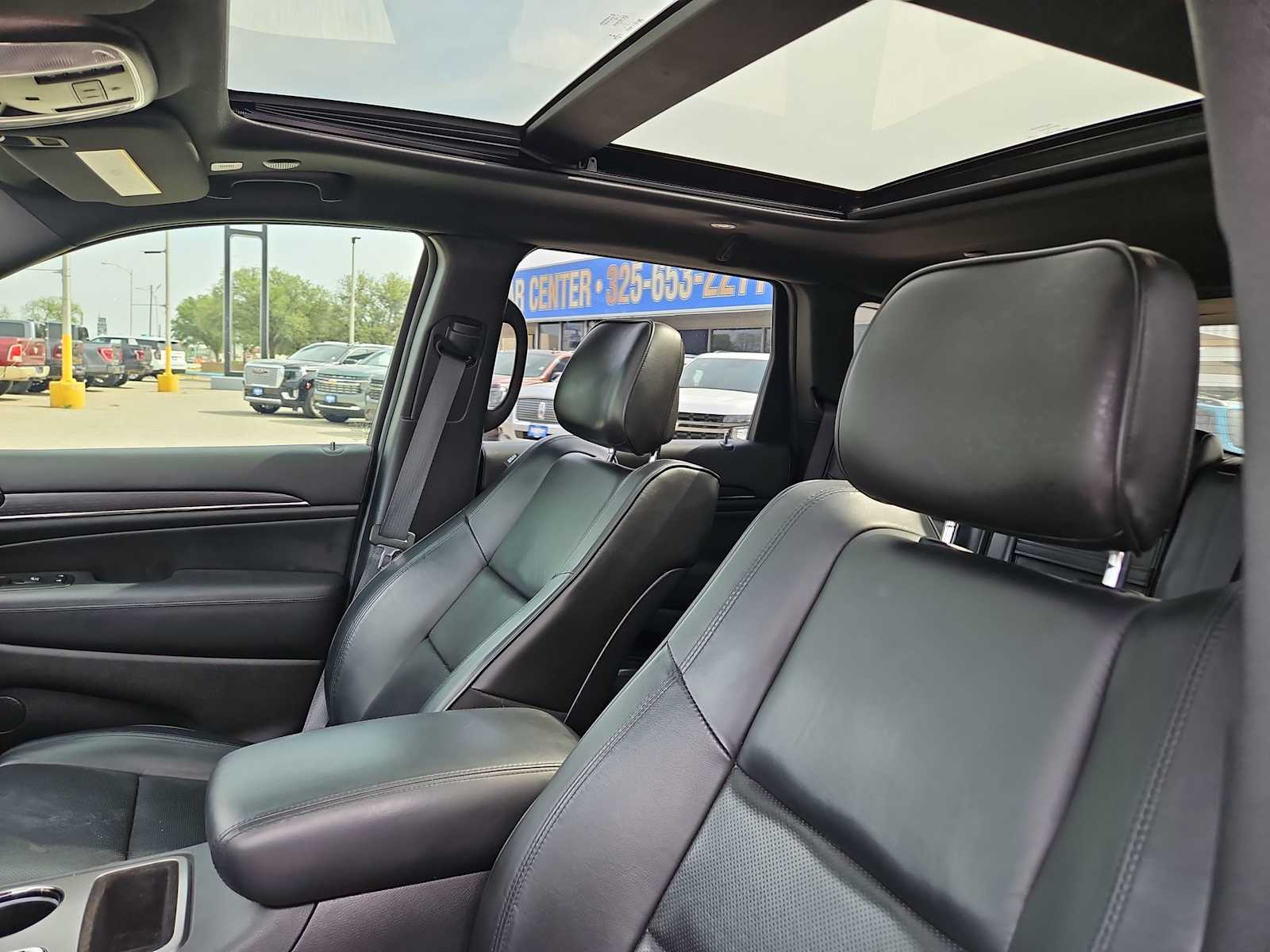 Thumbnail: 2021 Jeep Grand Cherokee - 20