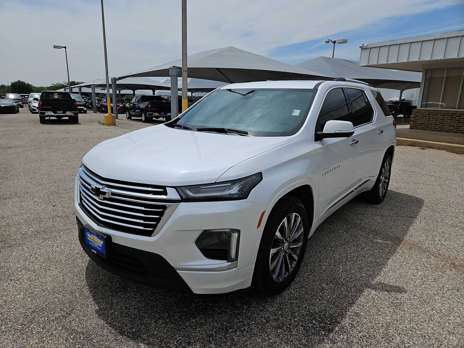 Thumbnail: 2022 Chevrolet Traverse - 4