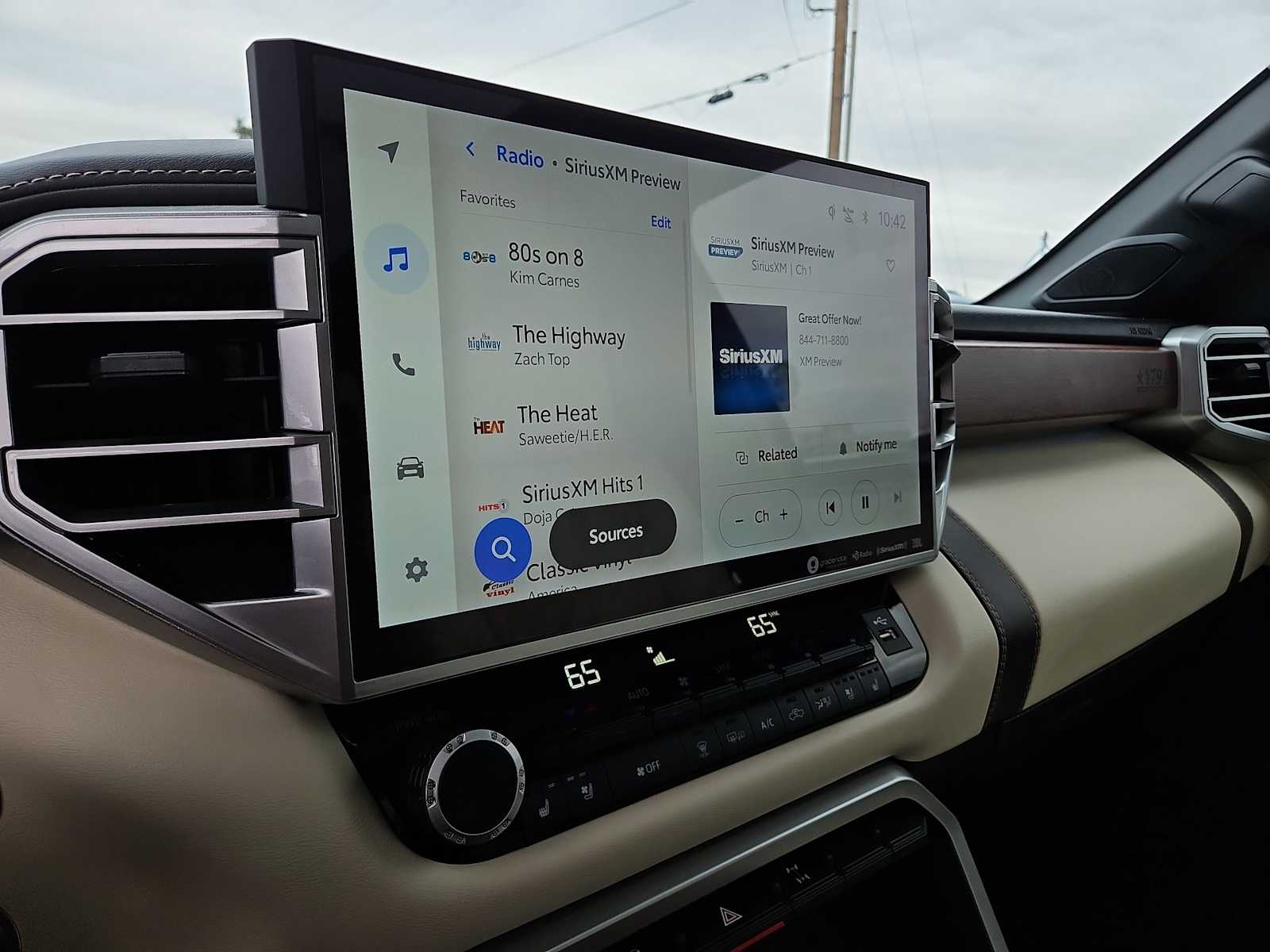 Thumbnail: 2023 Toyota Tundra - 22