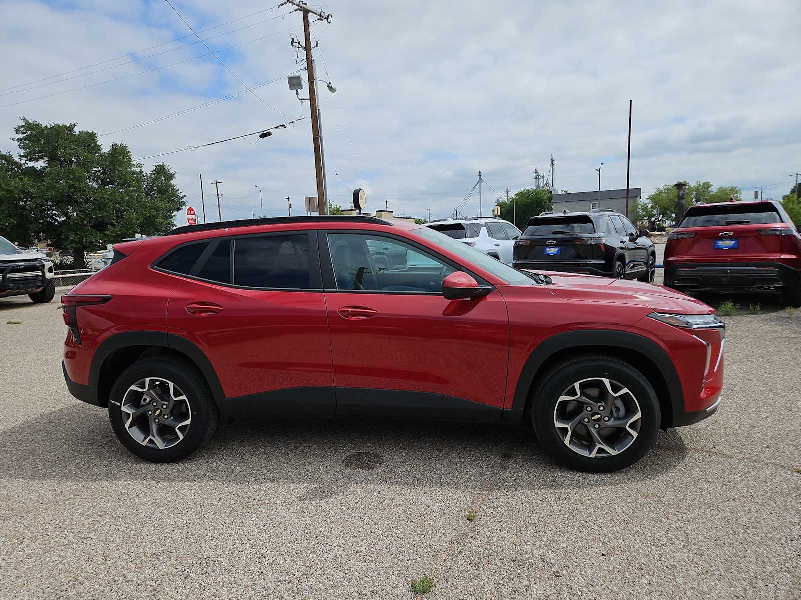 Thumbnail: 2026 Chevrolet Trax - 9