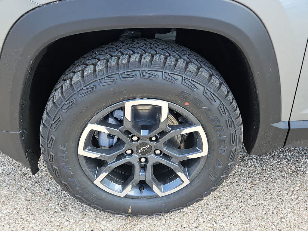 Thumbnail: 2026 Chevrolet Equinox - 12