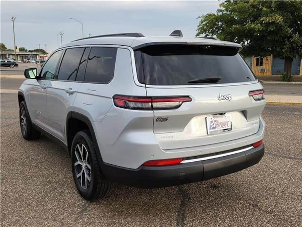 Used 2024 Jeep Grand Cherokee L Limited 4x4
