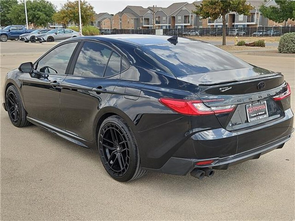 Used 2025 Toyota Camry SE