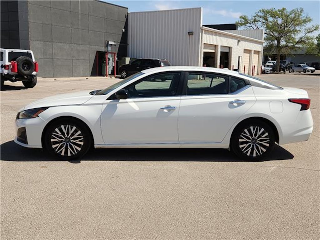 Used 2025 Nissan Altima SV