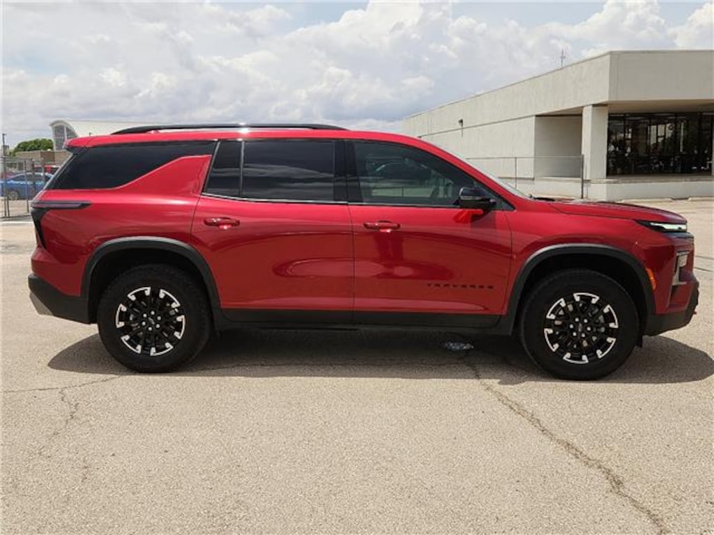 Used 2025 Chevrolet Traverse Z71 All-Wheel Drive