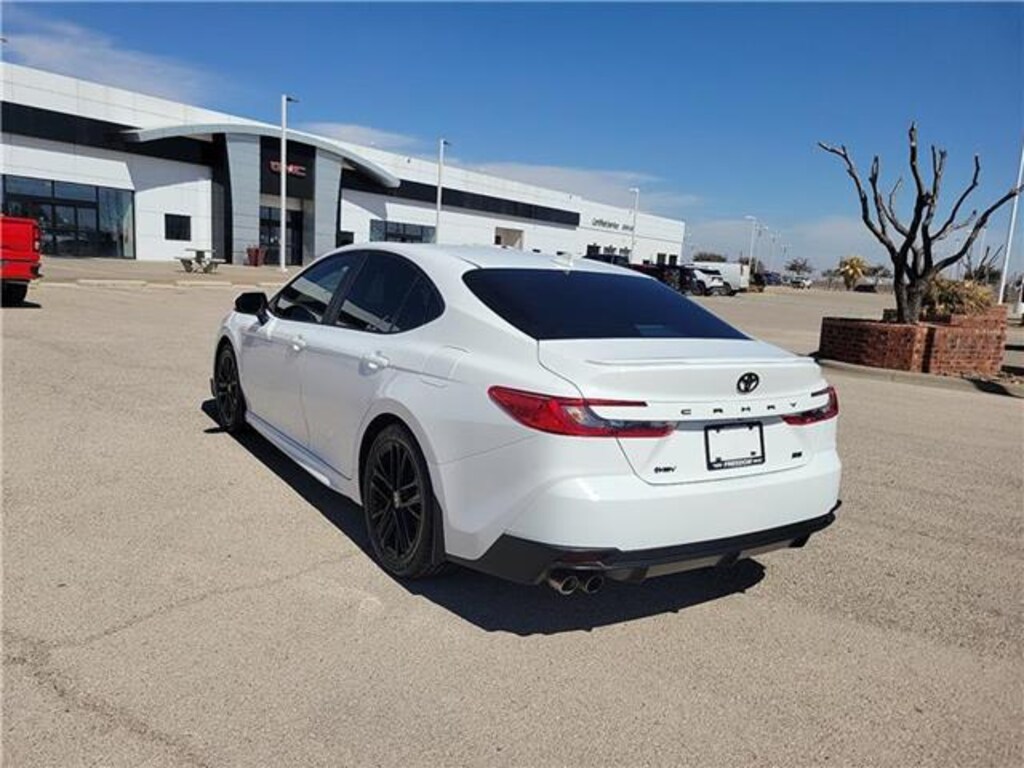 Used 2025 Toyota Camry SE