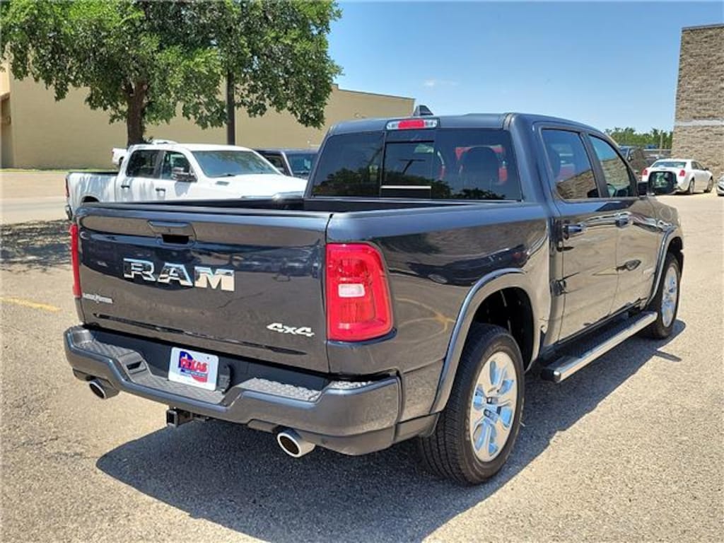 Used 2026 RAM 1500 Big Horn/Lone Star 4x4 Crew Cab 144.5 in. WB