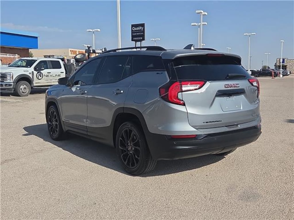Used 2024 GMC Terrain SLT Front-Wheel Drive