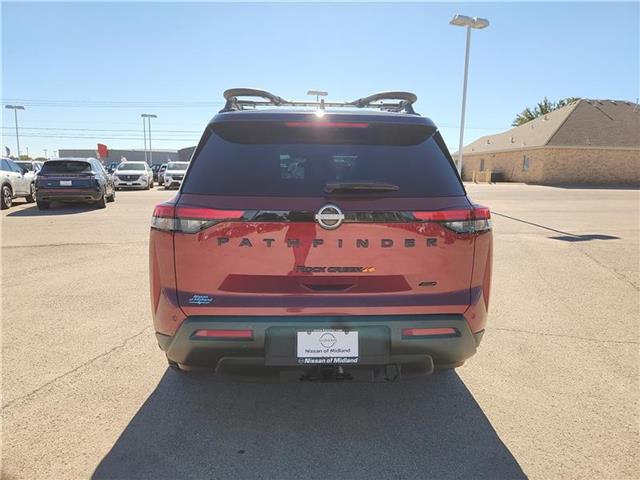 2024 Nissan Pathfinder Rock Creek 4x4 photo 4