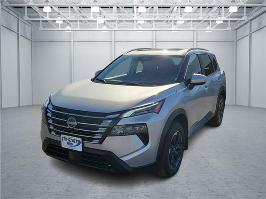 Used 2024 Nissan Rogue SV