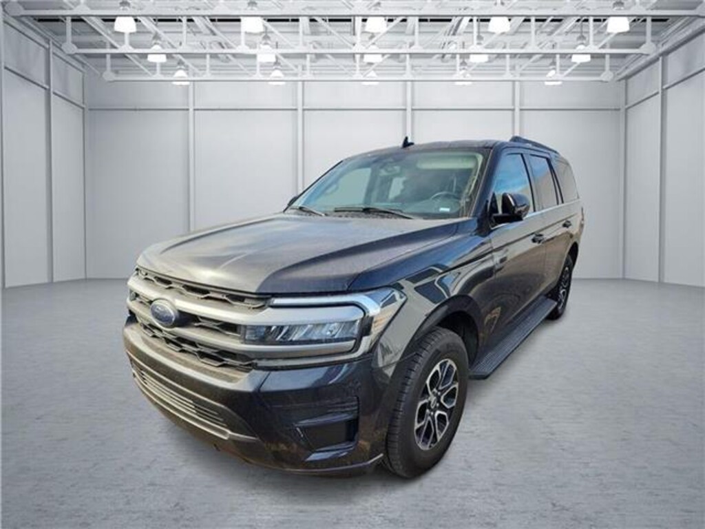 Used 2024 Ford Expedition XLT 4x4
