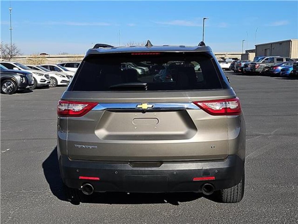 Used 2020 Chevrolet Traverse LT Cloth w/1LT Front-wheel Drive