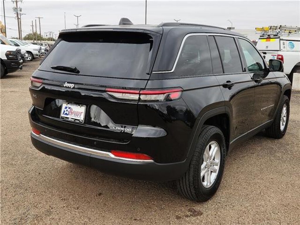 Used 2025 Jeep Grand Cherokee Laredo 4x2