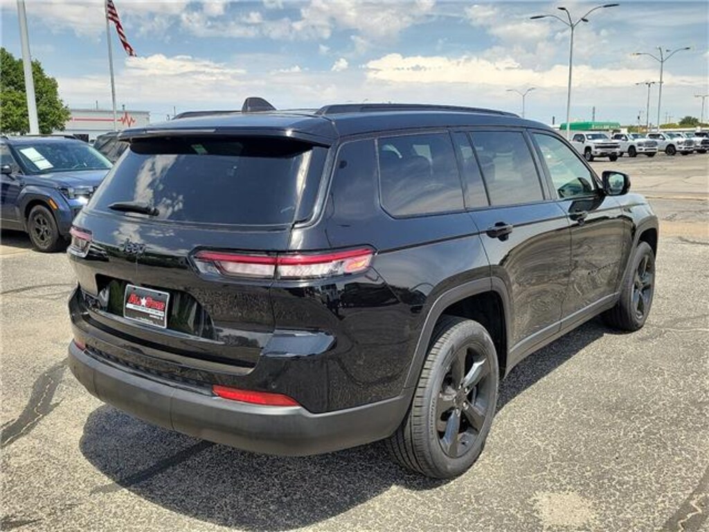 Used 2023 Jeep Grand Cherokee L Altitude 4x4