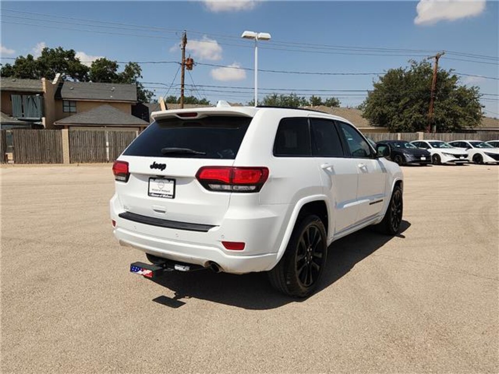 Used 2021 Jeep Grand Cherokee Laredo X 4x2