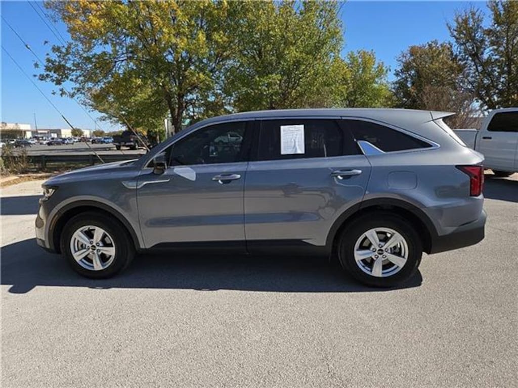 Certified 2023 KIA Sorento LX Front-Wheel Drive