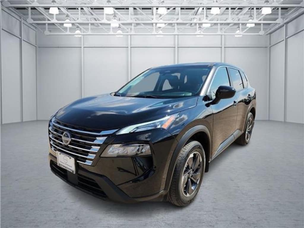 Used 2024 Nissan Rogue SV