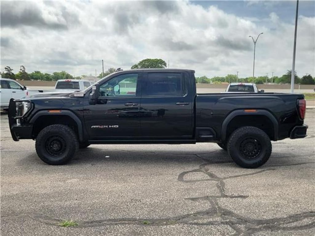 Used 2024 GMC Sierra 2500HD AT4X 4x4 Crew Cab 6.75 ft. box 159 in. WB