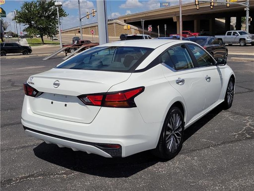 Used 2025 Nissan Altima SV
