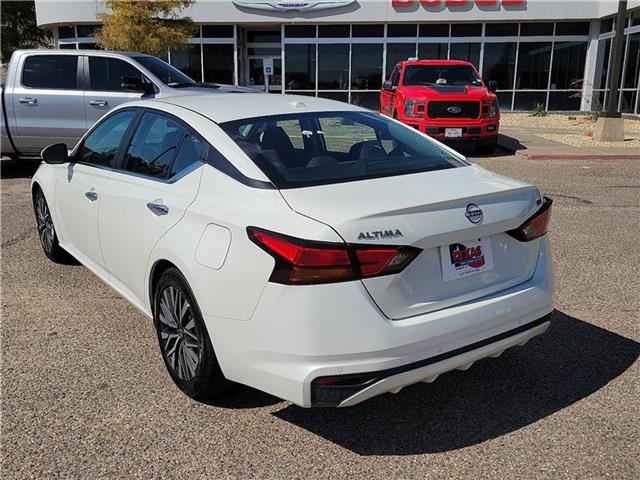 2023 Nissan Altima 2.5 SV photo 3