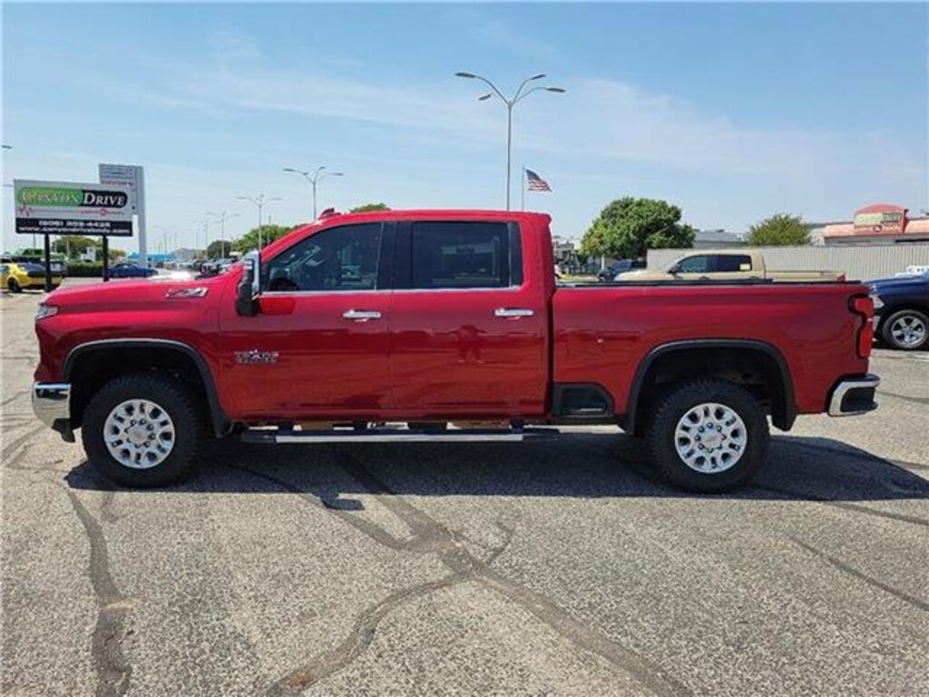 Used 2024 Chevrolet Silverado 2500HD LTZ 4x4 Crew Cab 6.75 ft. box 159 in. WB