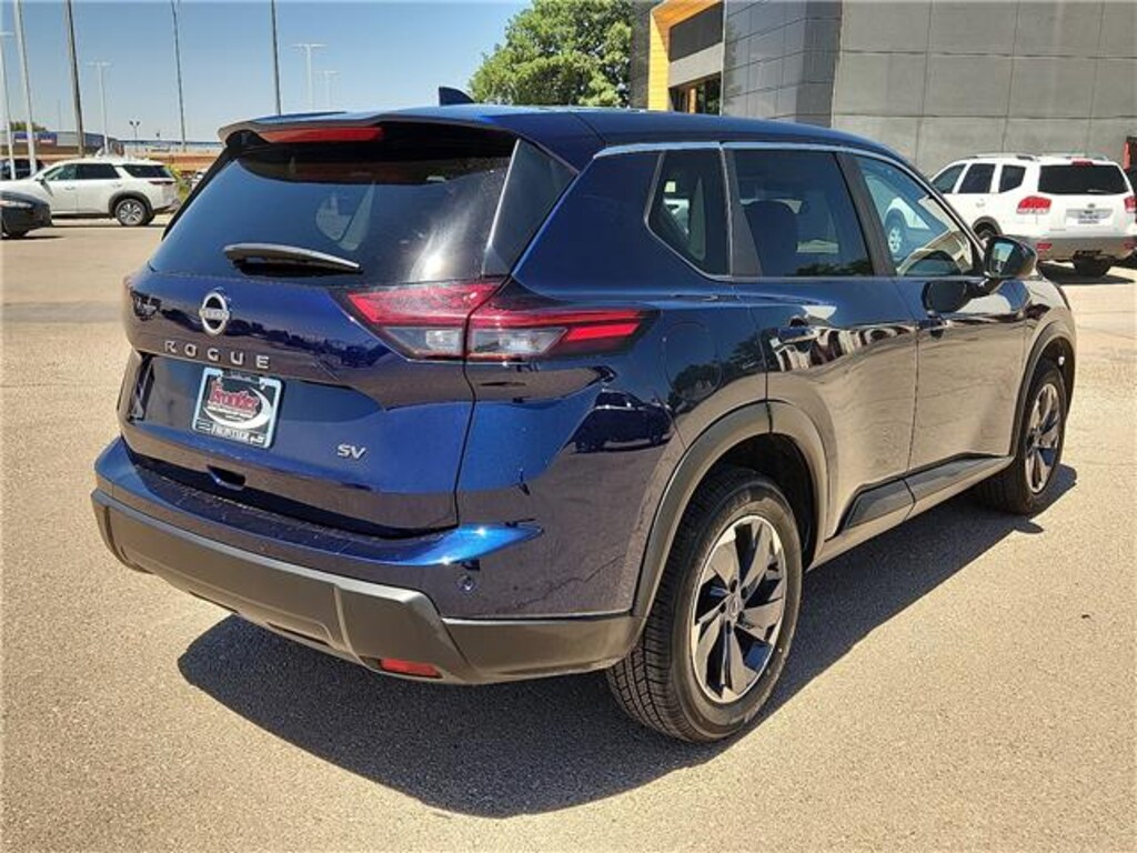 Used 2024 Nissan Rogue SV
