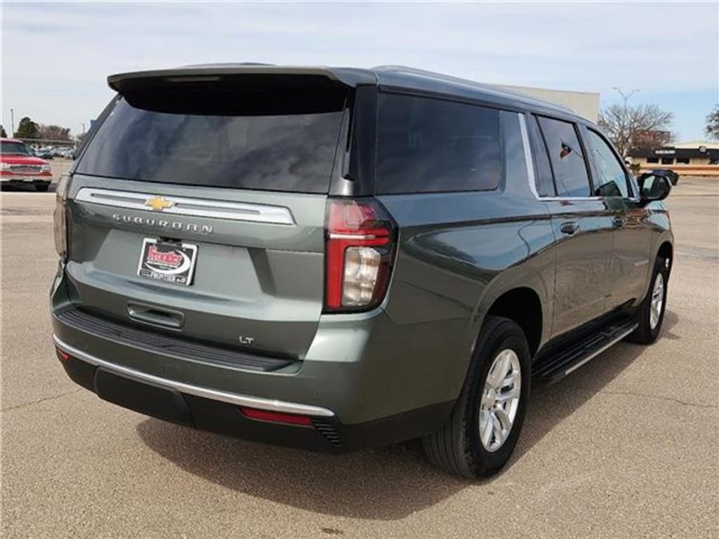 Used 2024 Chevrolet Suburban LT 4x4
