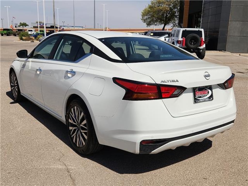 Used 2025 Nissan Altima SV