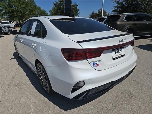 2024 Kia Forte GT-Line photo 3