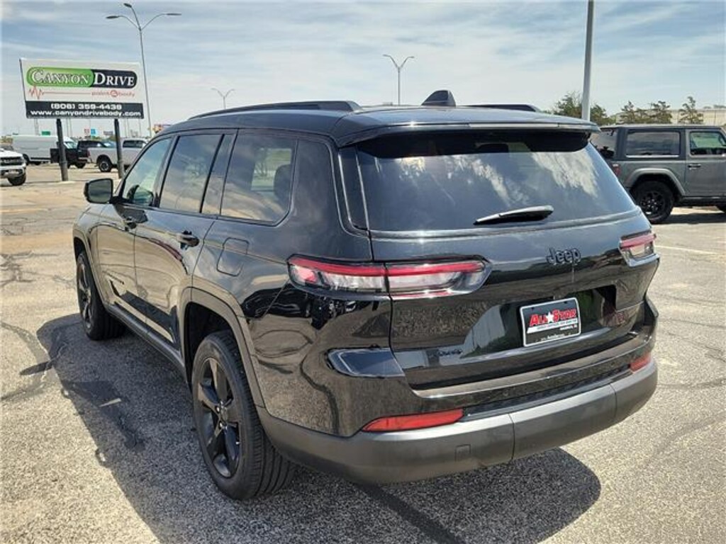 Used 2023 Jeep Grand Cherokee L Altitude 4x4
