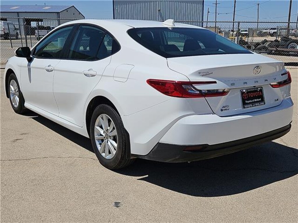 Used 2025 Toyota Camry SE
